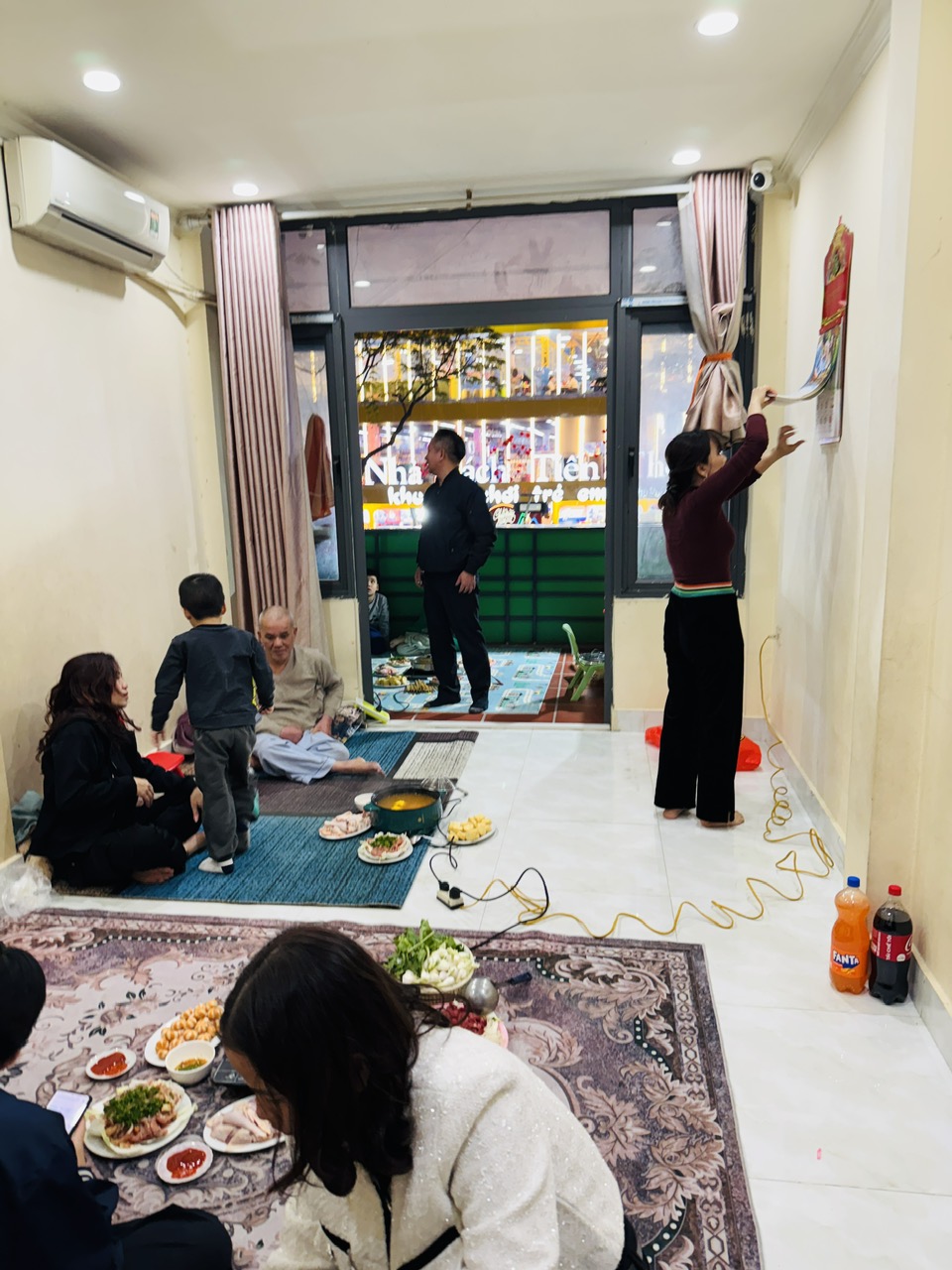 TÔI CHÍNH CHỦ CẦN CHO THUÊ NHÀ MẶT PHỐ XUÂN THUỶ - CẦU GIẤY, HÀ NỘI
